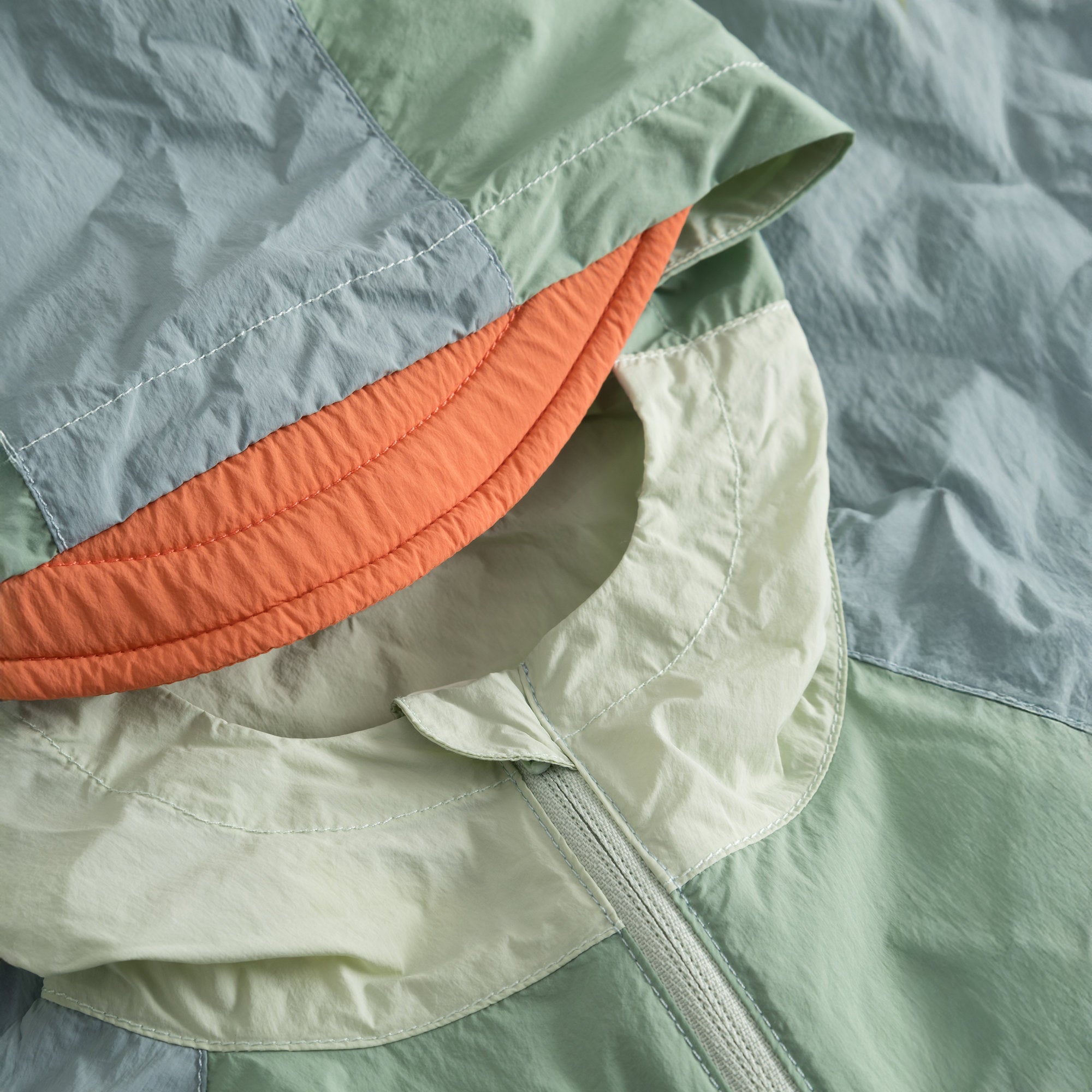 MATMULTI farvet UV jakke. GRS