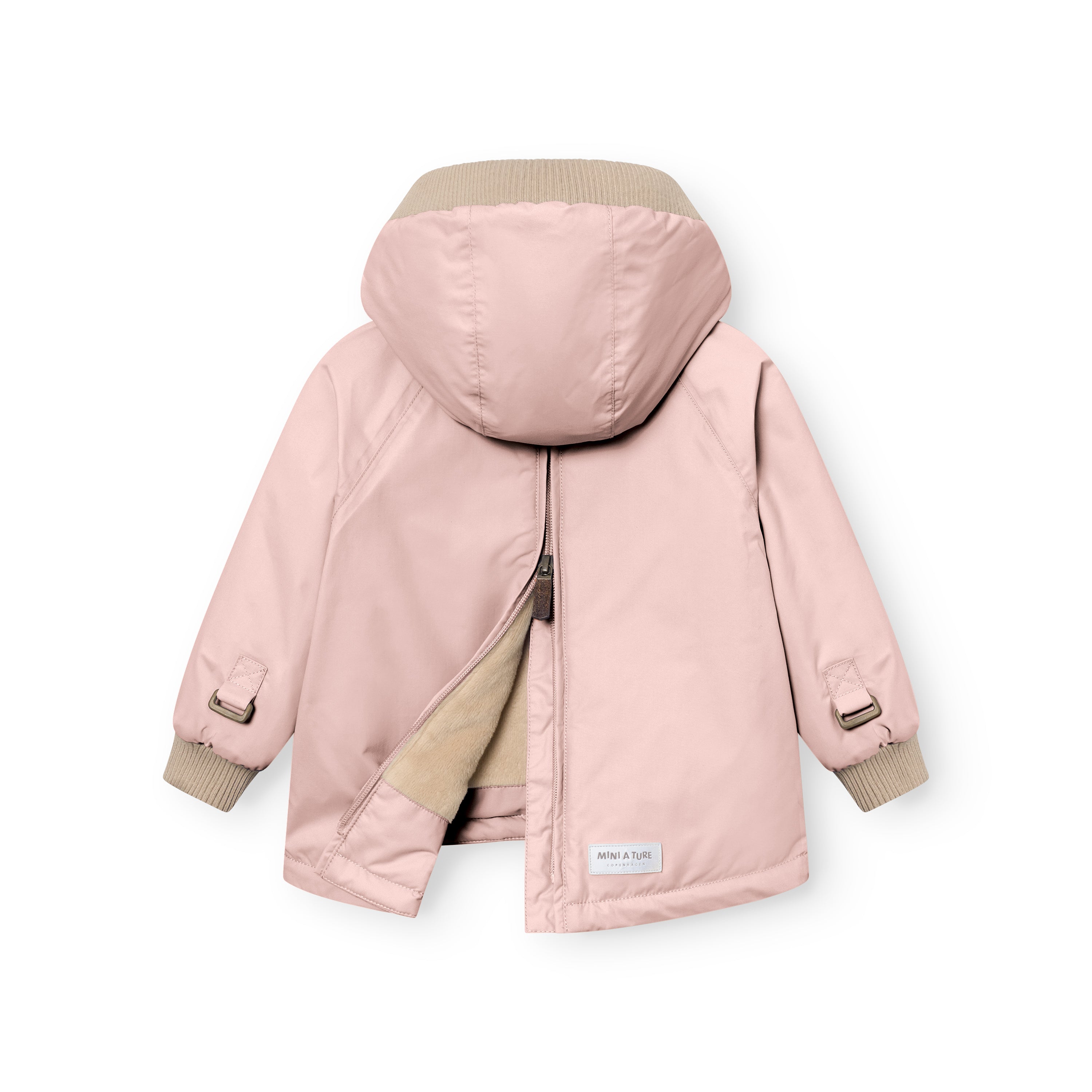 MATBABYWEN fleeceforet vinteranorak i støvet rosa fotograferet bagfra uden model. Jakken har åben ryglynlås, der afslører det bløde beige fleecefor indeni, en stor hætte med beige ribkant og justerbare stropper ved håndleddene.