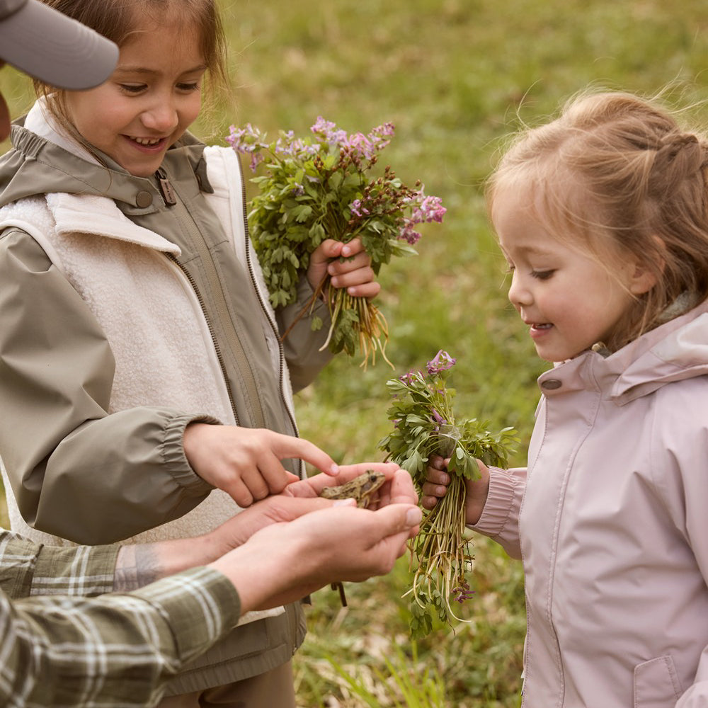 MATWALLY letvægtsjakke i teknisk materiale. GRS