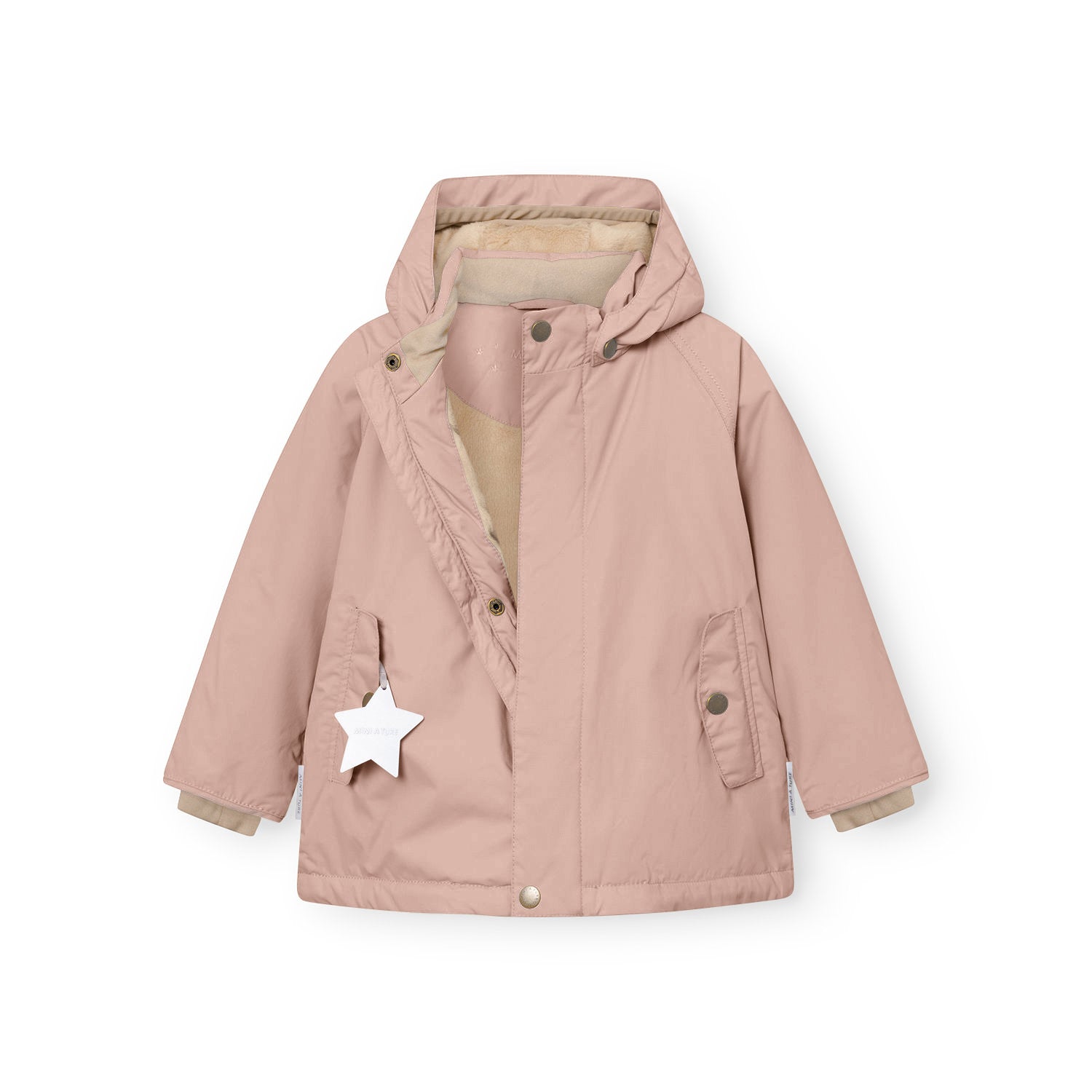 MATWALLY fleeceforet vinterjakke i støvet rosa, fotograferet forfra med åben lynlås. Hætten er foldet tilbage, og det bløde, beige fleecefor er synligt i jakkens åbning og langs hættekanten. Den hvide refleksstjerne hænger fra venstre lomme, og de beige snemanchetter stikker frem ved begge håndled.